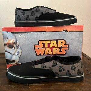 Disney Star Wars Darth Vader Shoes
Men's Size 7, NIB